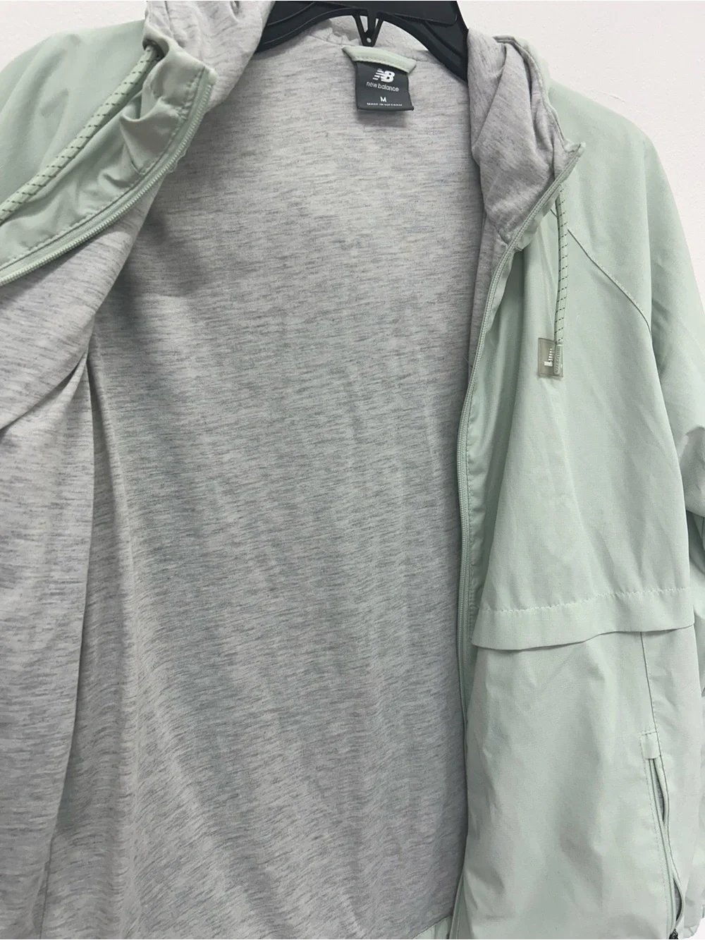 NWOT New Balance Women’s Light Mint Lined Windbreaker Jacket Size M